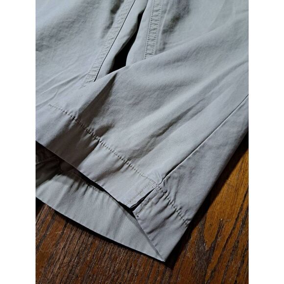 Size 16W Izod Saltwater Chino Khaki Tan Cotton Capri Casual Pants with Pockets - Picture 3 of 5